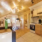 4 Bedroom Beautiful In Nyaraló