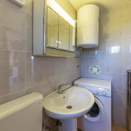 Stunning In With Kitchen