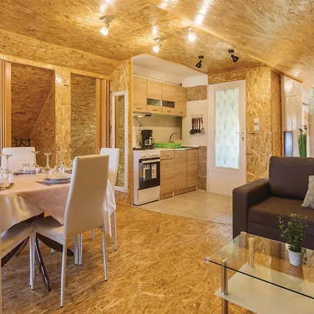 Stunning In With Kitchen *
